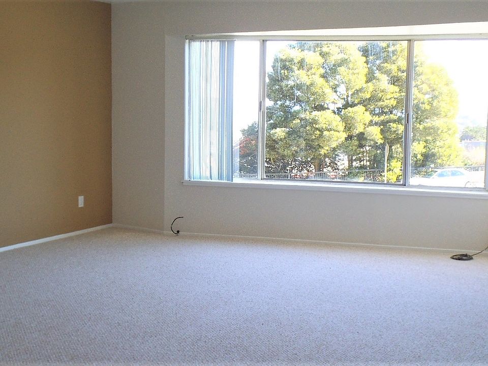 1st image of 120 Portola Dr APT 7