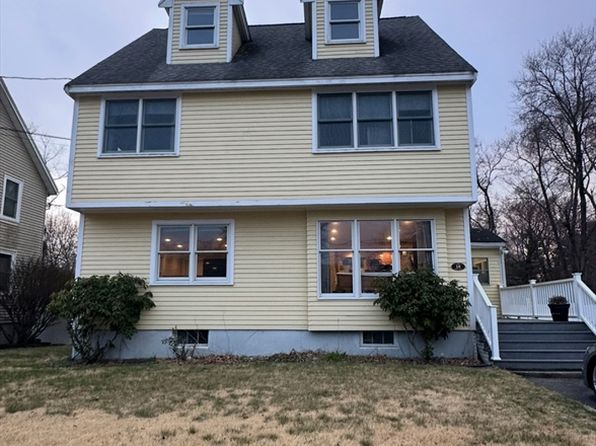 18 Walton St, Wakefield, MA 01880