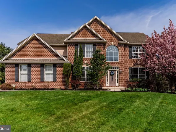 1517 Smokehouse Ln, Harrisburg, PA 17110