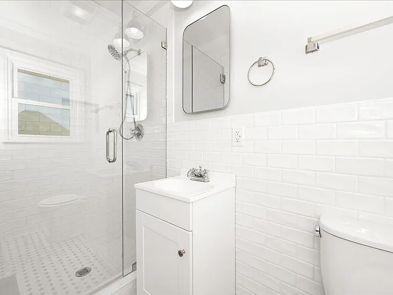 810 7th Ave S #E — Photo 14