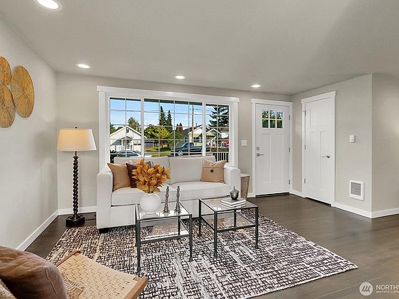 5th image of 1824 Highland Avenue #A