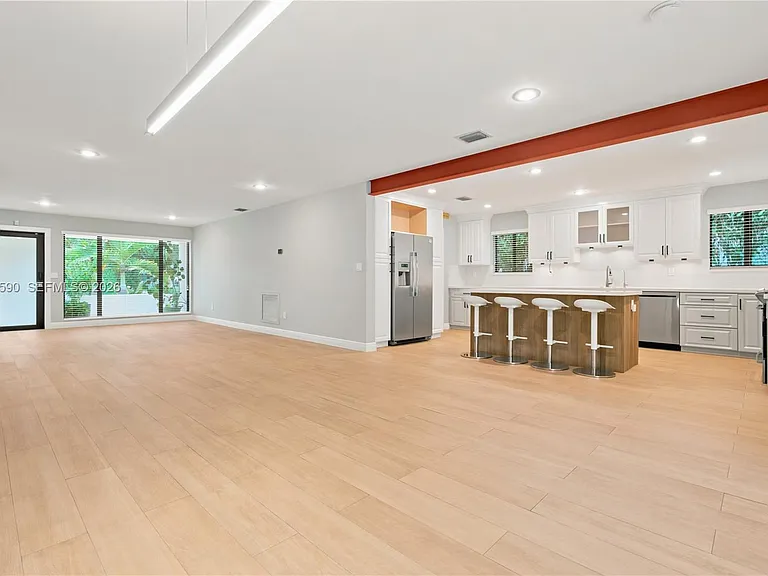 835 Malaga Ave — Photo 9