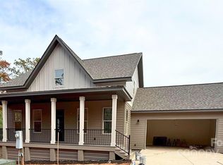 228 Cadence Cir, Brevard, NC 28712