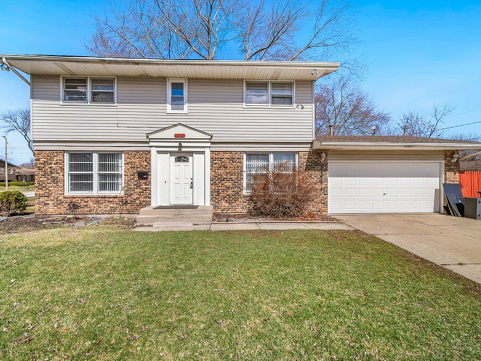1st image of 1421 Heather Dr