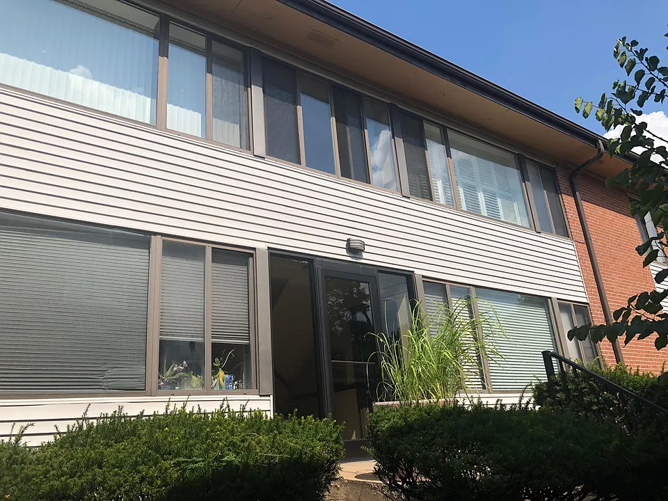 602 S Brentwood Blvd #14