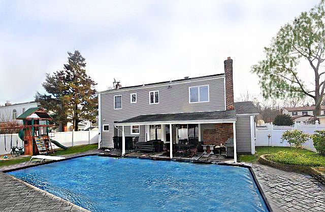 1st image of 5 Colmar Ave