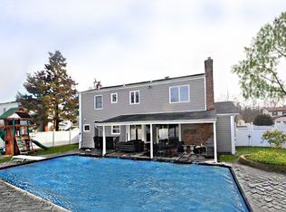 5 Colmar Ave, Lake Grove, NY 11755