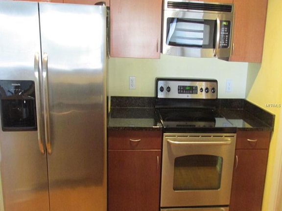 4th image of 1010 Central Ave #404