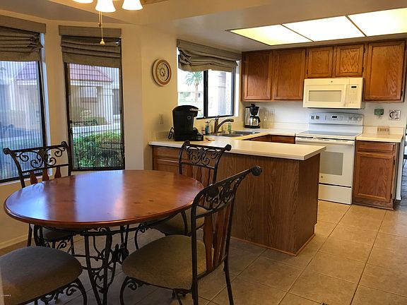 3rd image of 759 S Arrowwood Way