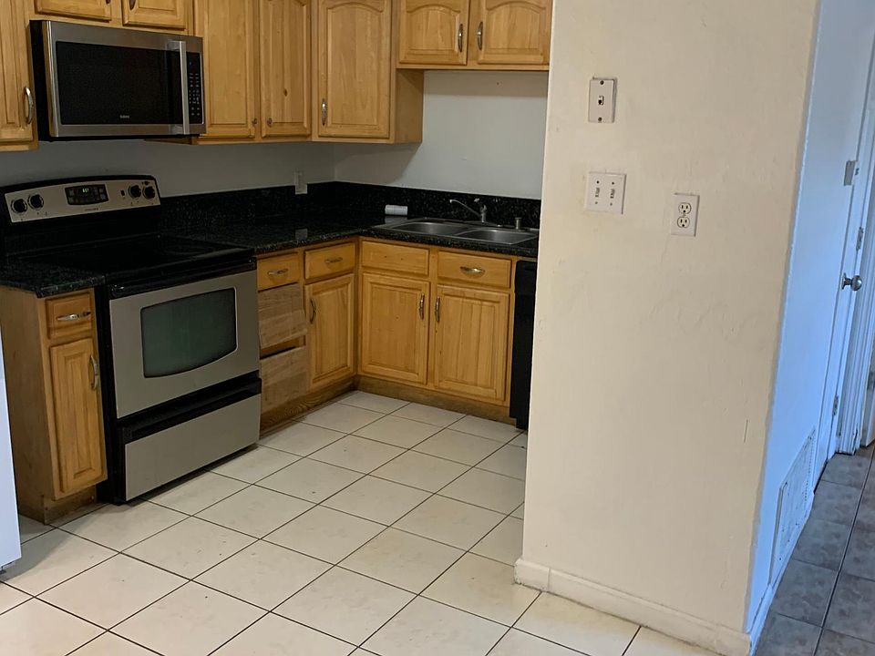 1st image of 1715 W Clinton Ave #11