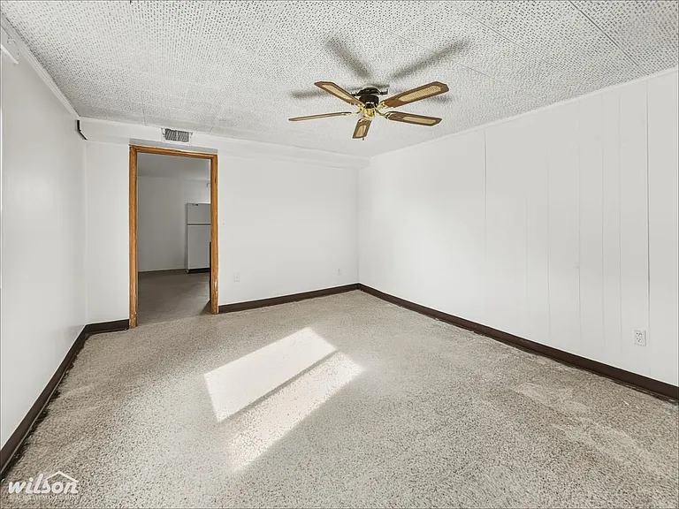 904 S 48th Ave — Photo 8