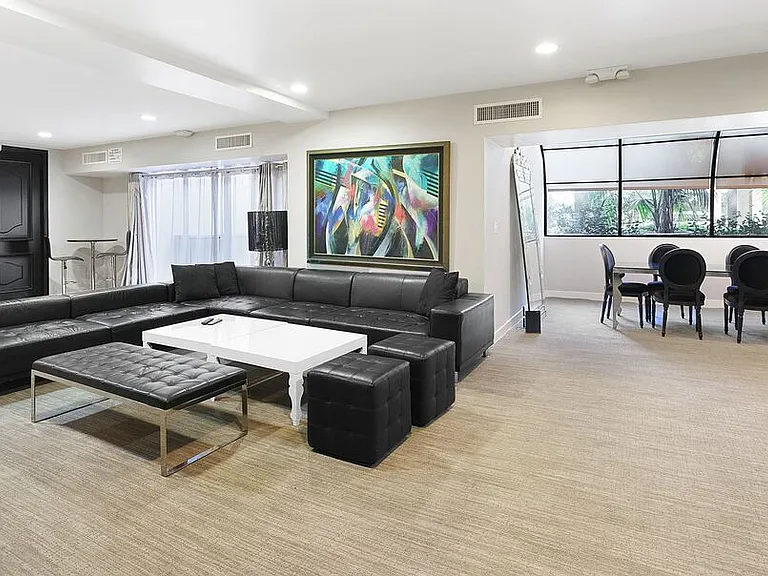 1155 N La Cienega Blvd #1 — Photo 21
