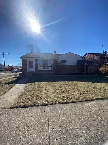 18040 Marquette St Photo 1