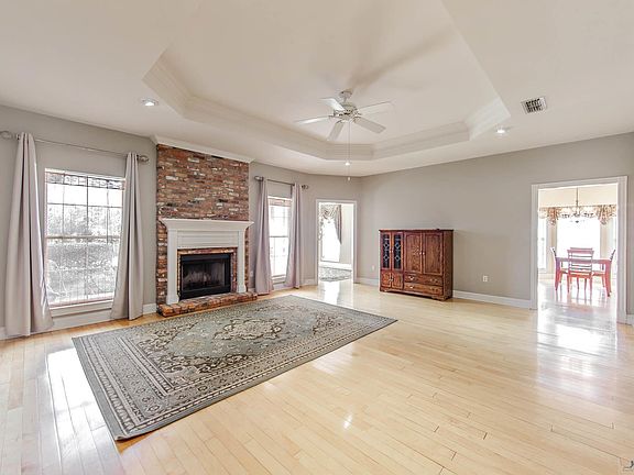 3rd image of 123 Lindsey Dr