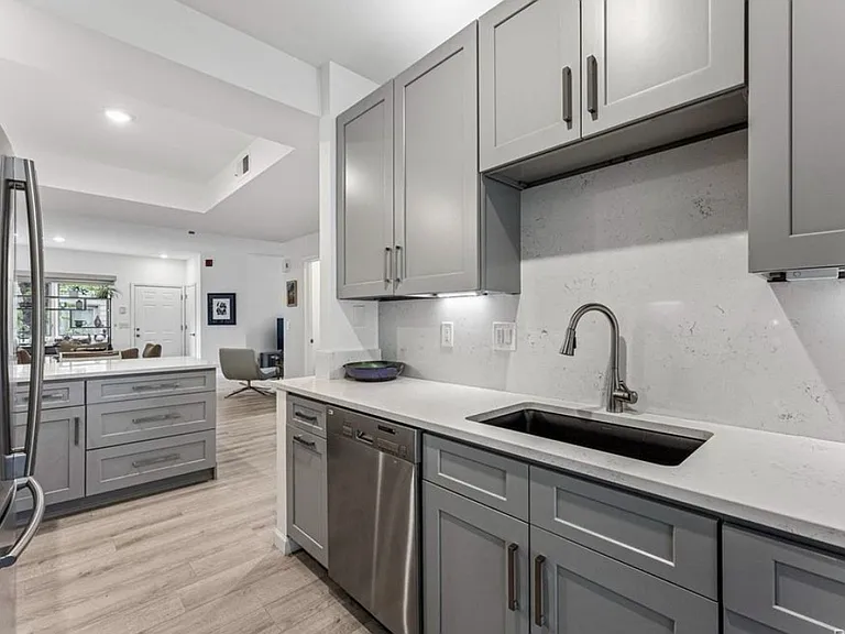 171 S Jackson St #101 — Photo 16