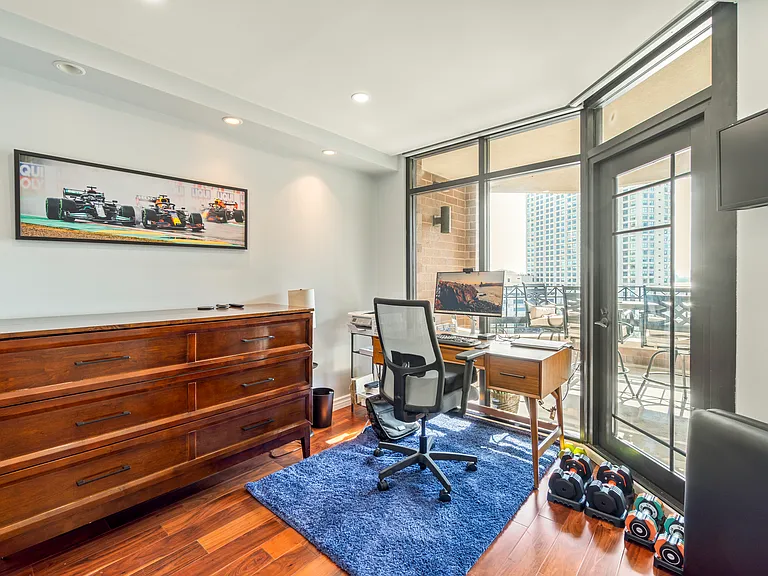 500 W Harbor Dr #1020 — Photo 27