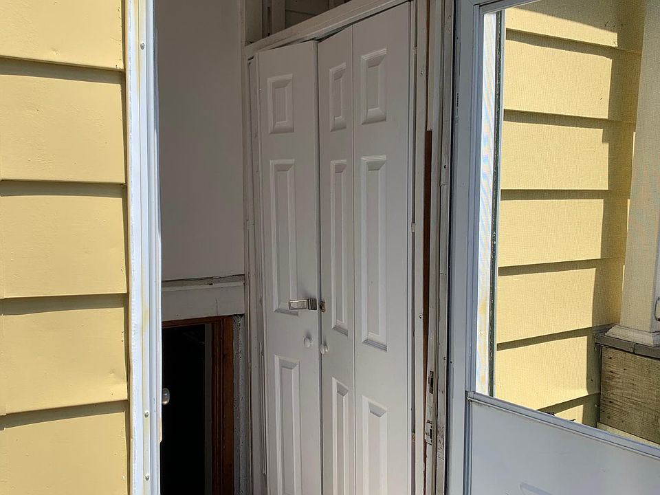 1st image of 135 Overlook Ave