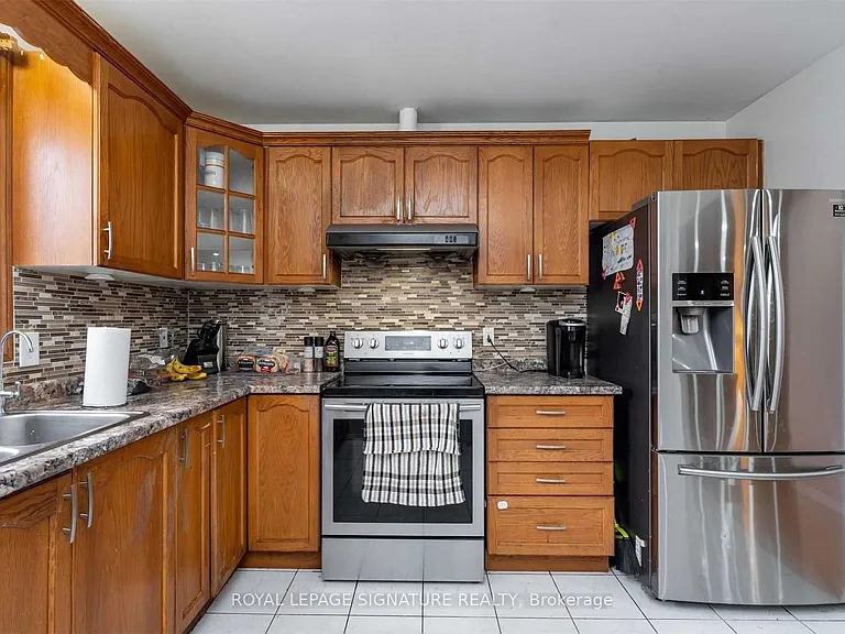 52 Buchanan Cres — Photo 12