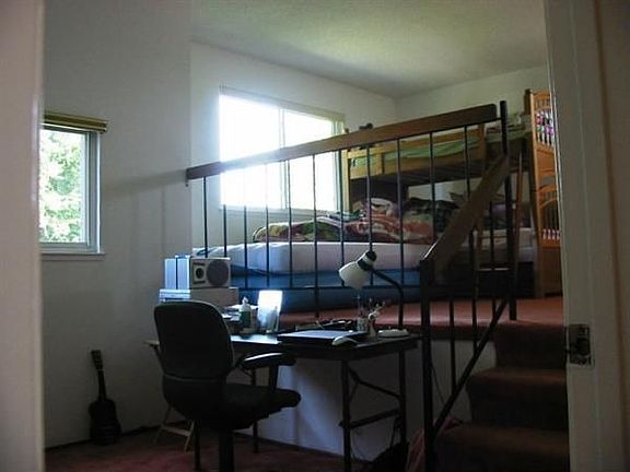 3rd image of 2703 Middleborough Cir