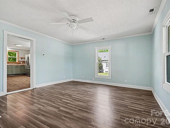 5th image of 503 E McGregor St