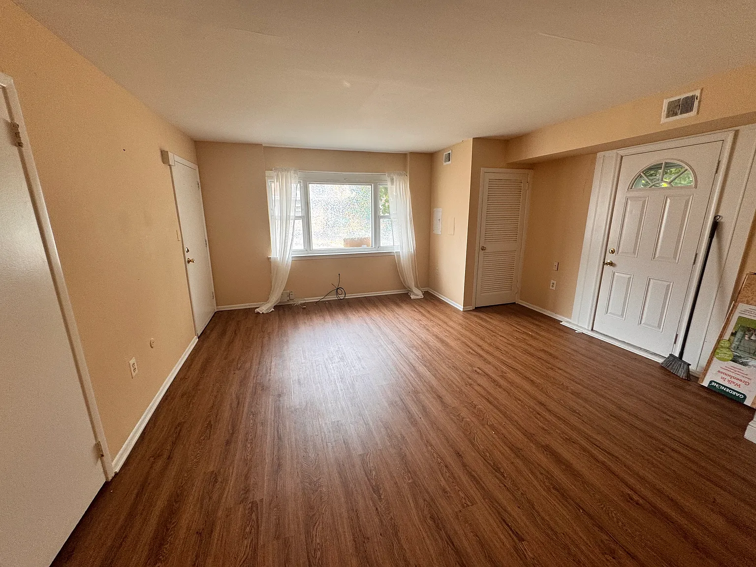 4610 Silverwood Street — Photo 3