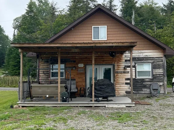 9652 Clewley Rd, Lachine, MI 49753