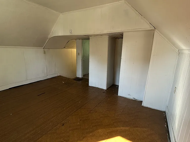 1531 Johnson Ave — Photo 12