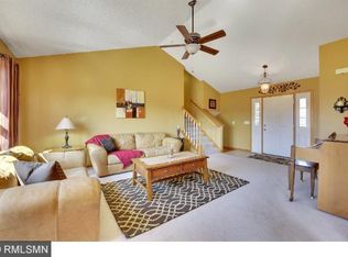 694 Tanager Rd, Waconia, MN 55387