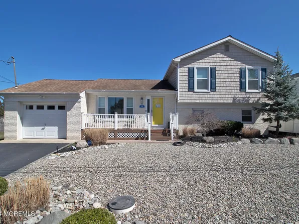 210 Knoll Crest Avenue, Brick, NJ 08723