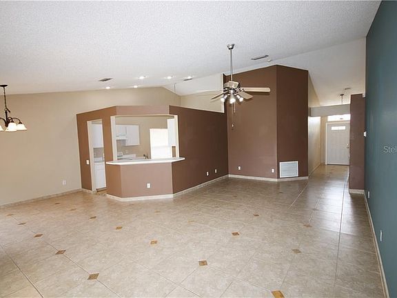 3rd image of 12007 Dawn Vista Dr
