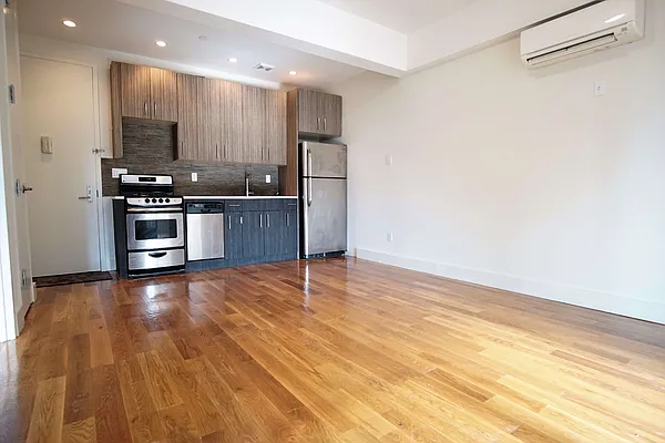 Rented by Lofts and Flats LLC | media 41