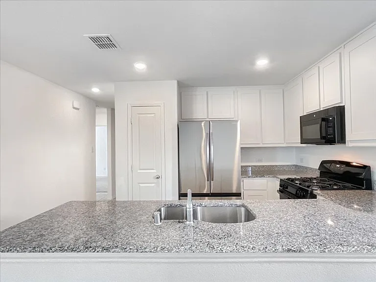 3316 Turkey Trot Ln — Photo 16