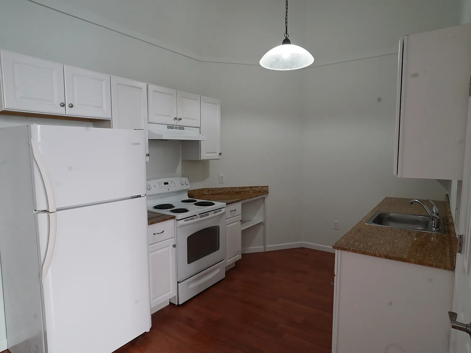 Webster school realty - W305 — Photo 4