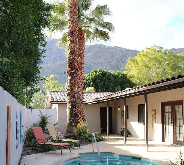 223 S Cahuilla Rd — Photo 2