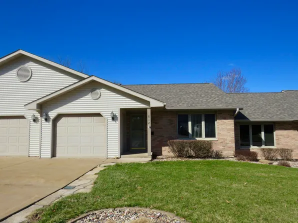 812 Shadow Bluff Dr, Galena, IL 61036