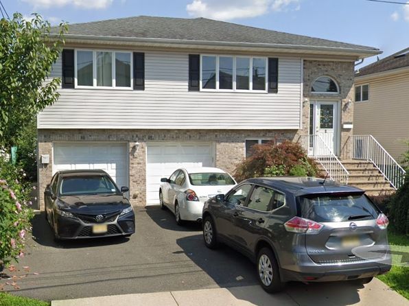 28 Williams Ave #2