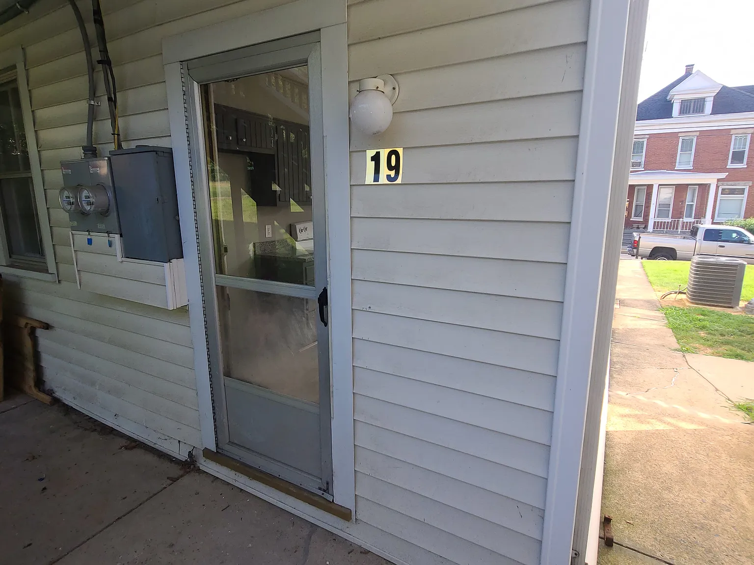 19 E North St — Photo 4