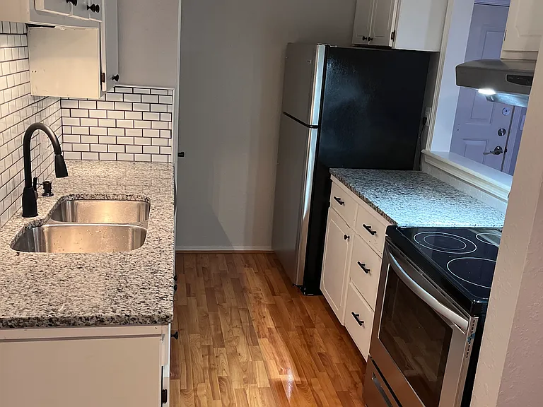 1200 N Cedar Ave #405 — Photo 17