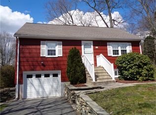 24 Alpha Ave, Groton, CT 06340