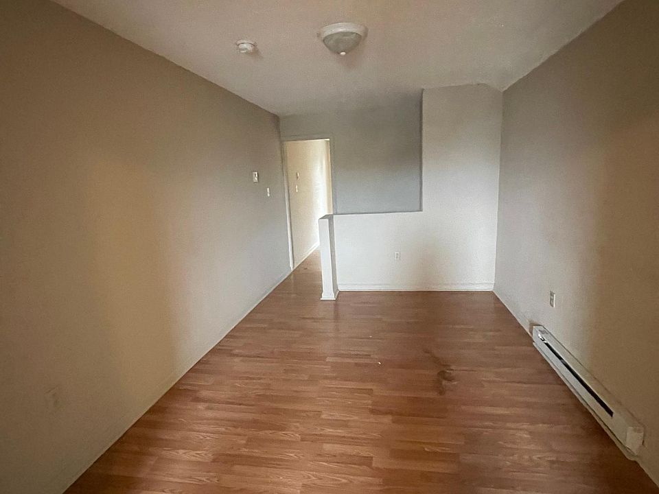1st image of 54 Diamond Ave #2