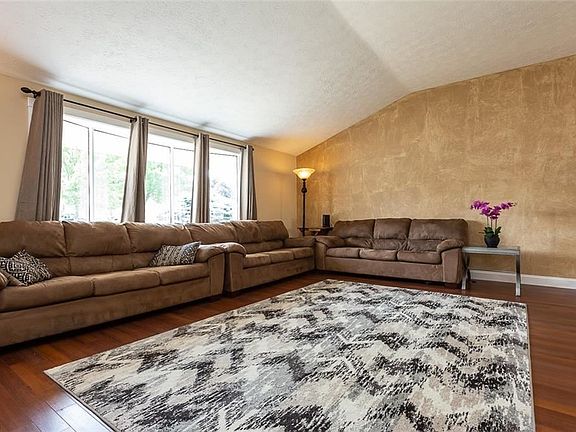 4th image of 16766 Timberline Dr