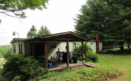 2nd image of 132 Dimond Dr