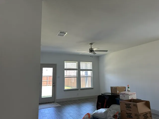 3125 Lucia Way — Photo 4