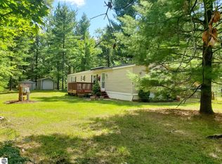 1160 Horseshoe Dr, Alger, MI 48610
