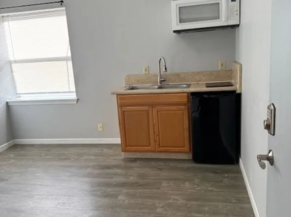 BEL615, 615 SW Evergreen Ave APT 203, Redmond, OR 97756