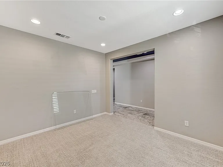 3741 Glasstop Dr — Photo 10