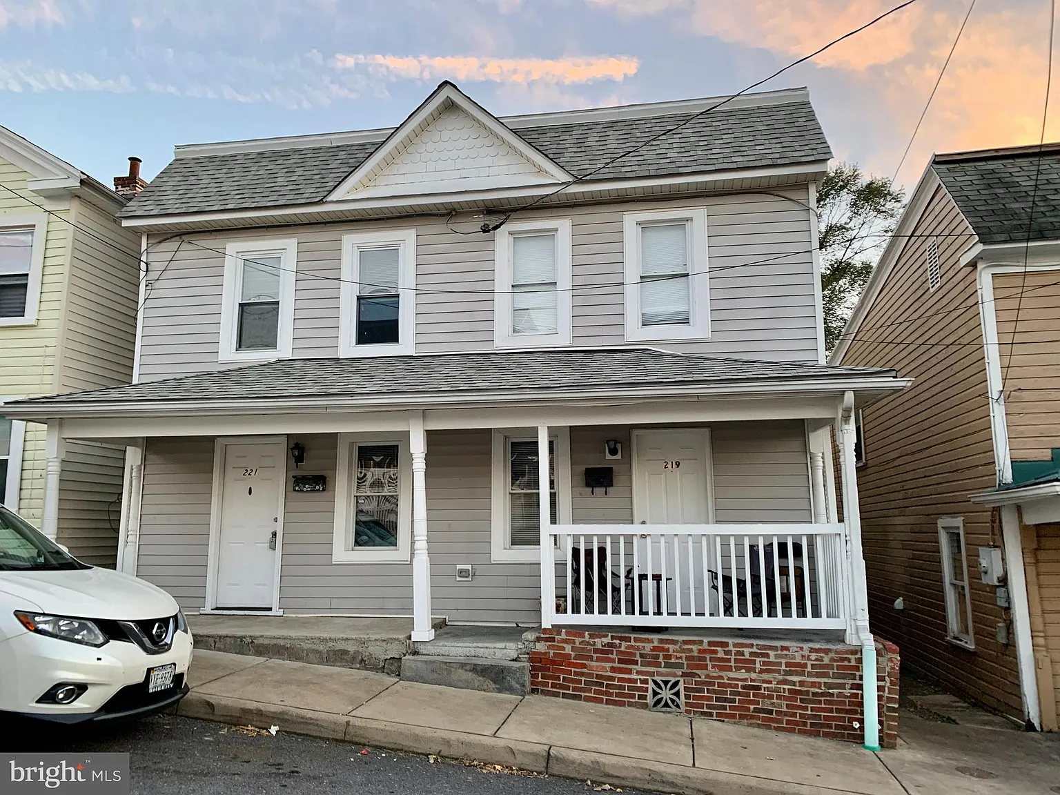2 bed, 1.0 bath, 1022 sqft, $1,395 — Photo 1
