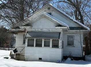956 Union Ave, Benton Harbor, MI 49022