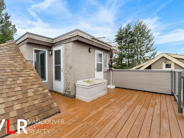 2535 York Ave #103 — Photo 22