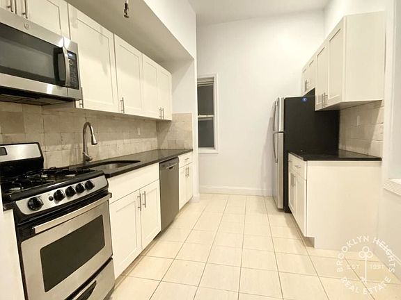 4th image of 107 Montague St APT 3